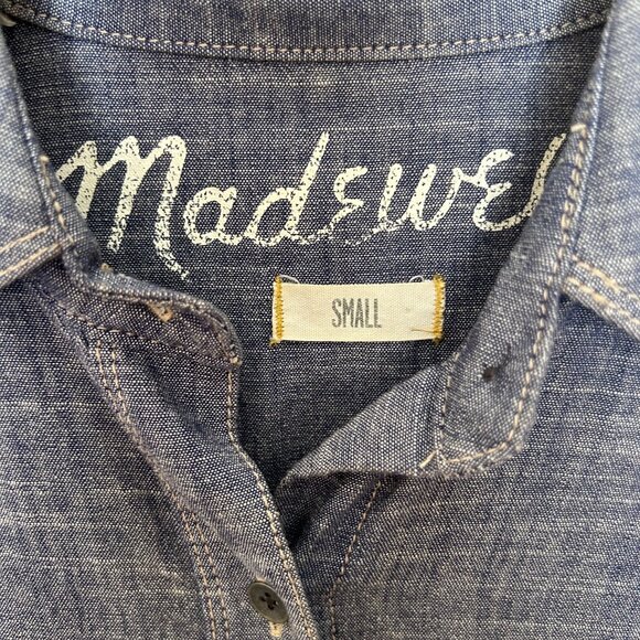 Never-Worn Madewell Denim-Look Cotton Button-Down - Picture 3 of 4